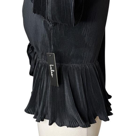 Lulus Sweet Victory Black Pleated Tie Front Peplum Top Black Womens Medium NEW - Picture 7 of 14